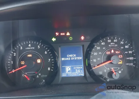 2015 Toyota Sienna Le 8 Passenger z USA, uszkodzony, nr VIN 5TDKK3DC3FS628763